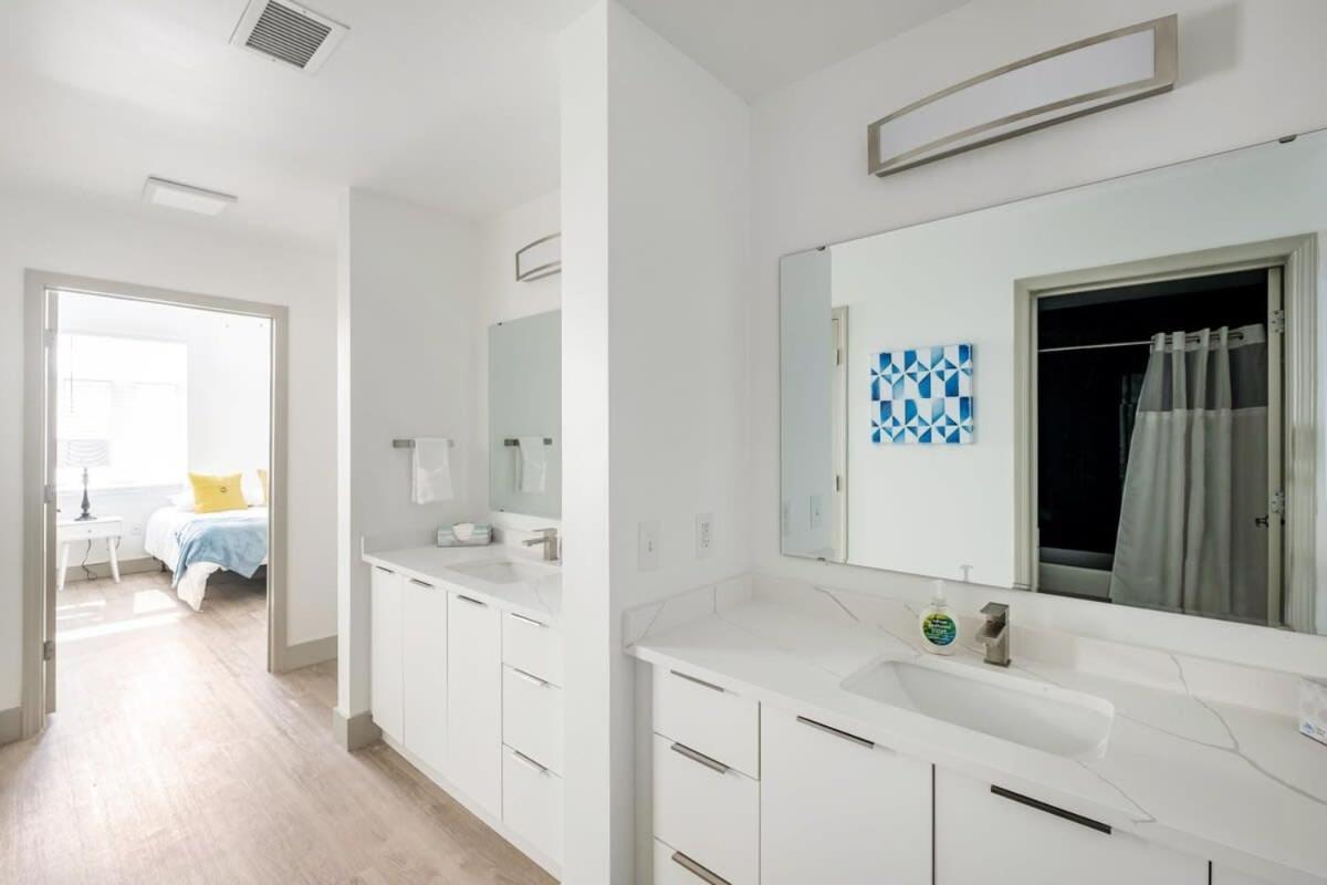 שרלוט 4B 3Ba Premium Family Apartment With Gym מראה חיצוני תמונה